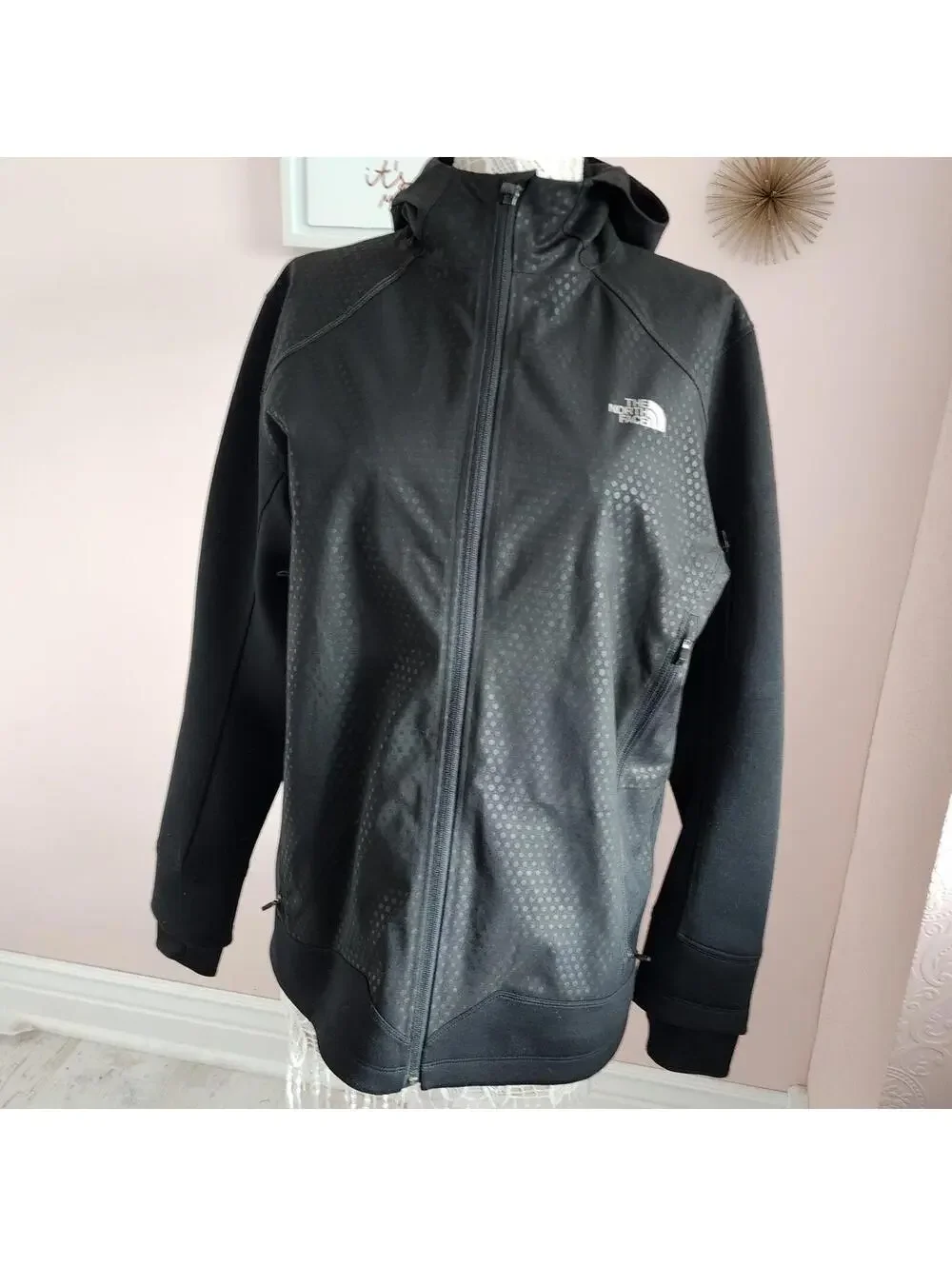 The North Face Men’s L Black Polka Dot Hooded Softshell Jacket Flawless
